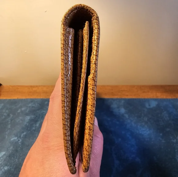 Authentic Gucci Wallet - Picture 4 of 16